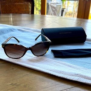Burberry Ladies Sunglasses